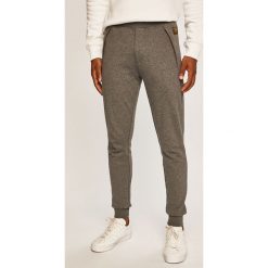 Scotch & Soda - Spodnie. Szare spodnie męskie Scotch & Soda, na co dzień, s, z nadrukiem, z bawełny, casualowe. Za 429,90 zł.