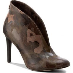 Buty zimowe damskie: Szpilki CARINII – B3255 F33-000-PSK-A92