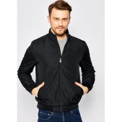 Kurtka bomber Geox Jharrod M0220J T2611 F9000. Czarne kurtki męskie Geox, m, bez wzorów, z poliesteru, bez kaptura. W wyprzedaży za 439,00 zł.