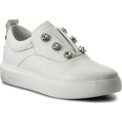 Sneakersy ICEBERG - 18EID1243A Piumotto Bianco. Białe półbuty damskie Iceberg, z aplikacjami, ze skóry, bez obcasa, na płaskiej podeszwie, bez zapięcia. W wyprzedaży za 919,00 zł.