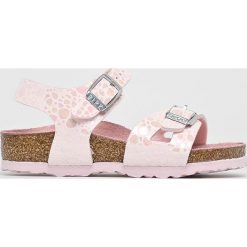Birkenstock - Sandały dziecięce Rio Kids. Różowe sandały dziewczęce Birkenstock, ze skóry, na klamry. W wyprzedaży za 169,90 zł.