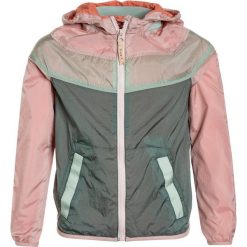Scotch R'Belle COLOUR BLOCKED LIGHTWEIGHT WITH SPORTY DETAILS Kurtka sportowa rose. Czerwone kurtki sportowe damskie marki Scotch R'Belle, z materiału, sportowe. Za 419,00 zł.