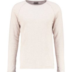 Swetry klasyczne męskie: Jack & Jones JJVCUNION KNIT CREW NECK NOOS Sweter egret