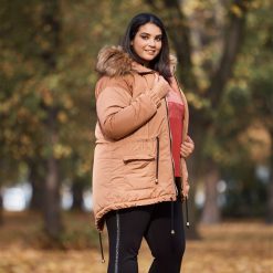 Kurtka parka w kolorze camelowym duże rozmiary XXL. Pomarańczowe kurtki damskie na jesień, xxl, z poliesteru. Za 269,00 zł.