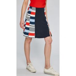 Tommy Hilfiger - Spódnica. Szare spódniczki damskie z wysokim stanem marki TOMMY HILFIGER, z wiskozy, mini. W wyprzedaży za 359,90 zł.