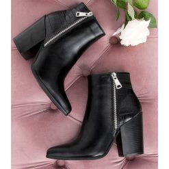 Botki damskie Sixth Sens C685 PU Czarne. Czarne botki damskie Sixth Sens, z tworzywa sztucznego, na wysokim obcasie, na obcasie, bez zapięcia. Za 149,00 zł.