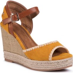 Espadryle REFRESH - 69561 Yellow. Żółte espadryle damskie Refresh, bez wzorów, ze skóry ekologicznej, bez obcasa, na obcasie. Za 189,00 zł.