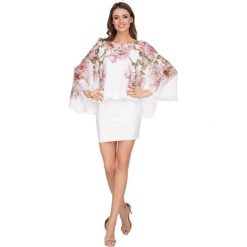 Elegancka sukienka mini z tiulową a'la pelerynką. Sukienki damskie Made in Poland, bez wzorów, z elastanu, eleganckie, bez kołnierzyka, bez rękawów, mini. Za 89,00 zł.