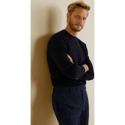 Mango Man - Sweter. Niebieskie swetry męskie marki Mango Man, s, bez wzorów, z wełny, z okrągłym kołnierzem, bez kaptura. W wyprzedaży za 139,90 zł.