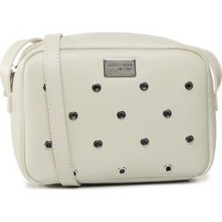 Torebka TRUSSARDI JEANS - Emma Camera Bag 75B00876 W001. Białe listonoszki damskie Trussardi Jeans, bez wzorów, z jeansu, eleganckie, bez dodatków. W wyprzedaży za 259,00 zł.