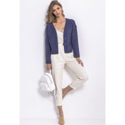 Krótki kardigan zapinany niebieski - l/xl. Niebieskie swetry damskie e-margeritka.pl, xl, bez wzorów, ze splotem, z krótkim rękawem, krótkie, bez kaptura. Za 119,99 zł.