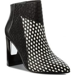 Botki UNITED NUDE - Zink Hi 1016654620111 Black White Mix/Black. Białe buty zimowe damskie marki United Nude, z materiału, na obcasie. W wyprzedaży za 649,00 zł.