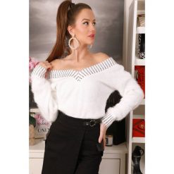 Damski sweter MILENITA WHITE. Białe bluzki damskie IVET, bez wzorów, bez rękawów, bez kaptura. W wyprzedaży za 69,00 zł.