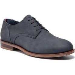 Półbuty TOMMY HILFIGER - Dress Casual Nubuck Shoe FM0FM02108 Midnight 403. Niebieskie półbuty męskie TOMMY HILFIGER, na co dzień, bez wzorów, ze skóry, casualowe, bez zapięcia. W wyprzedaży za 519,00 zł.
