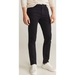 Mango Man - Jeansy Jan. Szare jeansy męskie Mango Man, bez wzorów. Za 139,99 zł.