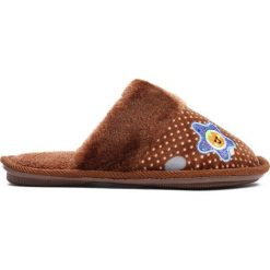 Brązowe Kapcie Longhouse. Niebieskie kapcie chłopięce marki Soxo, z materiału. Za 29,99 zł.