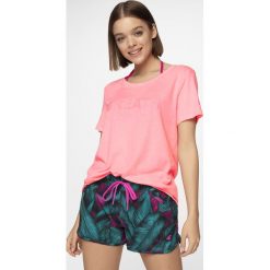 T-shirt damski TSD016 - różowy. Różowe t-shirty damskie 4f, bez wzorów, bez kołnierzyka. W wyprzedaży za 34,99 zł.