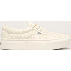 Vans - Tenisówki. Białe trampki i tenisówki damskie Vans, bez wzorów, z gumy, na sznurówki. W wyprzedaży za 269,90 zł.