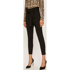 Vero Moda - Spodnie. Czarne spodnie damskie Vero Moda, s, z elastanu, z podwyższonym stanem. Za 169,90 zł.