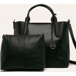 Answear - Torebka. Czarne torby damskie na zakupy ANSWEAR, w paski, z materiału, na ramię, duże, bez dodatków. W wyprzedaży za 89,90 zł.
