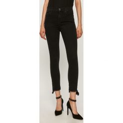 Pinko - Jeansy Sabrina. Czarne jeansy damskie Pinko. Za 639,90 zł.