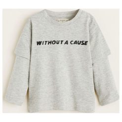 Mango Kids - Longsleeve dziecięcy Kayne 80-104 cm. Szare t-shirty chłopięce marki Mango Kids, z nadrukiem, z bawełny, bez rękawów. W wyprzedaży za 19,90 zł.