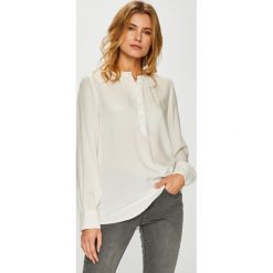 Only - Bluzka Fanny. Białe bluzki damskie ONLY, bez wzorów, z wiskozy, casualowe, ze stójką, z krótkim rękawem. W wyprzedaży za 59,90 zł.