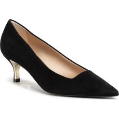 Szpilki FURLA - Code 1058070 S YC43 C10 Nero. Czarne półbuty damskie Furla, bez wzorów, z zamszu, eleganckie, bez obcasa, na obcasie, bez zapięcia. Za 1039,00 zł.
