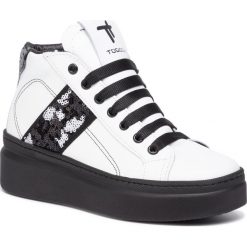 Sneakersy TOGOSHI - TG-06-03-000139 146. Białe półbuty damskie Togoshi, na co dzień, bez wzorów, ze skóry, bez obcasa, na płaskiej podeszwie, bez zapięcia. W wyprzedaży za 289,00 zł.