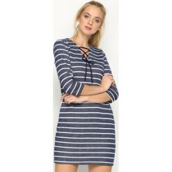 Granatowa Sukienka Forceful. Niebieskie sukienki dzianinowe Born2be, m, oversize. Za 24,99 zł.