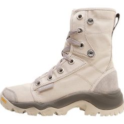 Columbia CAMDEN Buty trekkingowe ancient fossil grey ice. Brązowe buty trekkingowe damskie Columbia, z materiału. W wyprzedaży za 455,20 zł.