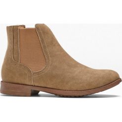 Sztyblety bonprix wielbłądzia wełna. Pomarańczowe sztyblety męskie bonprix, z wełny, bez zapięcia. Za 119,99 zł.