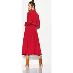 Sukienka szmizjerka maxi kolor bordo. Sukienki damskie Lemoniade, na jesień, s, bez wzorów, z koszulowym kołnierzykiem, bez rękawów, maxi, koszulowe. Za 199,90 zł.