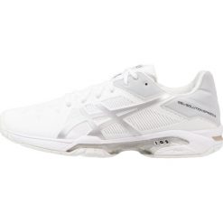 ASICS GELSOLUTION SPEED 3 Obuwie do tenisa Outdoor white/silver. Białe buty trekkingowe męskie marki Asics, z gumy, outdoorowe. W wyprzedaży za 495,20 zł.