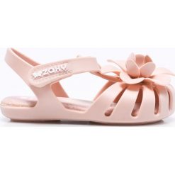 Zaxy - Sandały dziecięce Garden Baby. Różowe sandały dziewczęce Zaxy, z gumy, z okrągłym noskiem, bez zapięcia. W wyprzedaży za 59,90 zł.