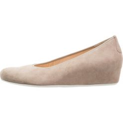Czółenka: HASSIA WIDE FIT NIZZA Czółenka na koturnie beige