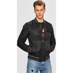 Guess Jeans - Kurtka. Płaszcze męskie Guess Jeans. W wyprzedaży za 299,90 zł.