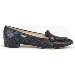 Kolorowe balerinki z frędzlami - skóra naturalna - model 046 - motyw aztecki. Szare baleriny damskie Zapato, bez wzorów, z jeansu, klasyczne, bez obcasa, na obcasie. W wyprzedaży za 239,20 zł.