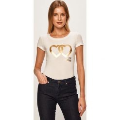 Love Moschino - T-shirt. Czarne bluzki damskie Love Moschino, z nadrukiem, z elastanu, casualowe, z okrągłym kołnierzem, z krótkim rękawem. W wyprzedaży za 249,90 zł.