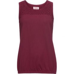 Top z ażurową koronką bonprix czerwony rododendron. Fioletowe bluzki damskie marki bonprix, w koronkowe wzory, z koronki, bez kołnierzyka, bez rękawów. Za 44,99 zł.