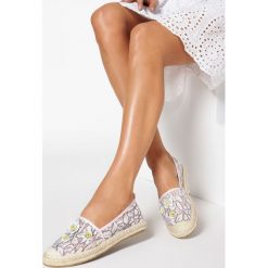 Różowe Espadryle Part Of My Life. Różowe espadryle damskie Born2be, bez wzorów, bez obcasa. W wyprzedaży za 39,99 zł.