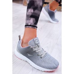 Damskie buty sportowe NIKETA GREY. Szare buty sportowe damskie IVET, bez wzorów, sportowe, do biegania. W wyprzedaży za 129,00 zł.