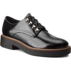 Oxfordy GEOX - D Adrya C D849TC 00038 C0023 Black/Beige. Czarne półbuty damskie Geox, na co dzień, bez wzorów, ze skóry ekologicznej, bez obcasa, na obcasie, bez zapięcia. W wyprzedaży za 389,00 zł.