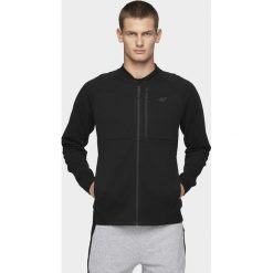 Bluza męska BLM004A - głęboka czerń. Pomarańczowe bluzy męskie 4f, m, bez wzorów, z dzianiny, klasyczne, z klasycznym kołnierzykiem, bez rękawów, bez kaptura. W wyprzedaży za 179,99 zł.