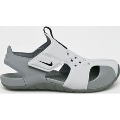 Nike Kids - Sandały dziecięce Sunray Protect 2. Różowe sandały chłopięce Nike Kids, z gumy, z okrągłym noskiem, bez zapięcia. Za 149,90 zł.