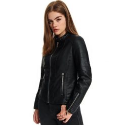Kurtka ze skóry ekologicznej. Czarne kurtki damskie Top Secret, na zimę, bez wzorów, ze skóry ekologicznej, eleganckie, krótkie, bez kaptura. W wyprzedaży za 114,99 zł.