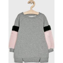 Name it - Bluza 92-128 cm. Szare bluzy dziewczęce Name it, bez wzorów, z elastanu, bez rękawów, bez kaptura. W wyprzedaży za 59,90 zł.
