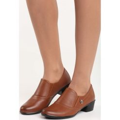 Brązowe Półbuty Locked In. Pomarańczowe półbuty damskie Born2be, bez wzorów, ze skóry, na niskim obcasie, bez zapięcia. Za 59,99 zł.
