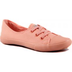 BUTY POLA. Różowe trampki i tenisówki damskie TESTUDO, bez wzorów, z gumy, bez zapięcia. W wyprzedaży za 29,99 zł.