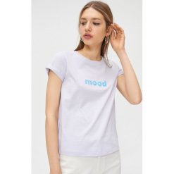 Koszulka z napisem - Fioletowy. Fioletowe koszulki damskie Cropp, s, z napisami, bez kołnierzyka. Za 25,99 zł.